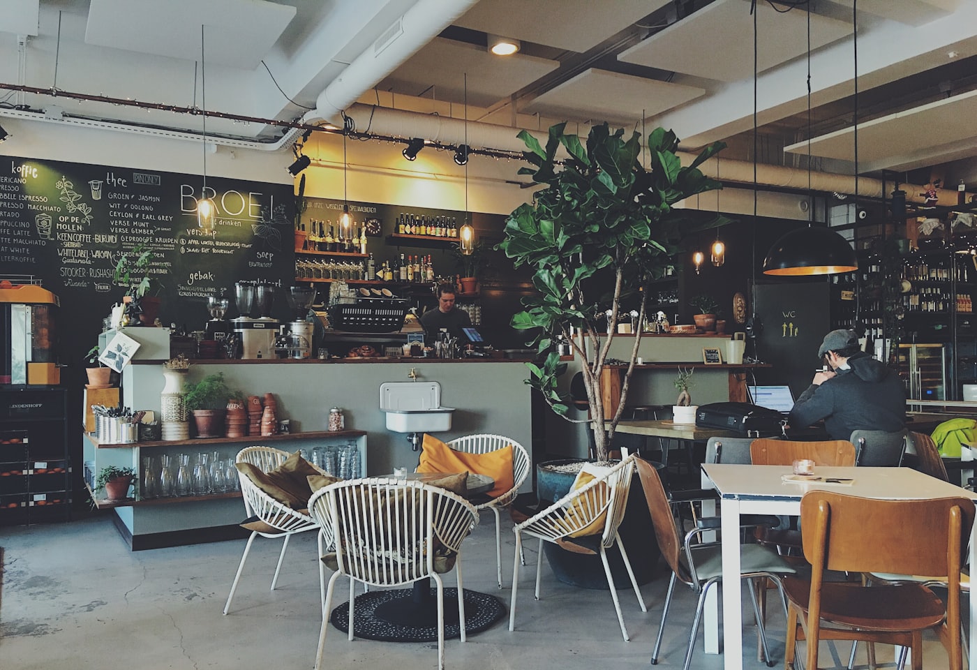 Coffee and common area at Gaucho Lounge